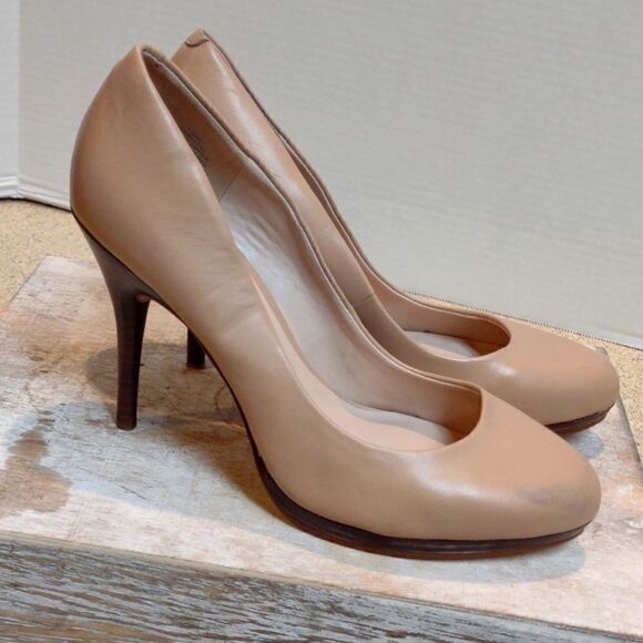 👍 Nine West Nude Heels Size 7.5.  A14 - Picture 1 of 8